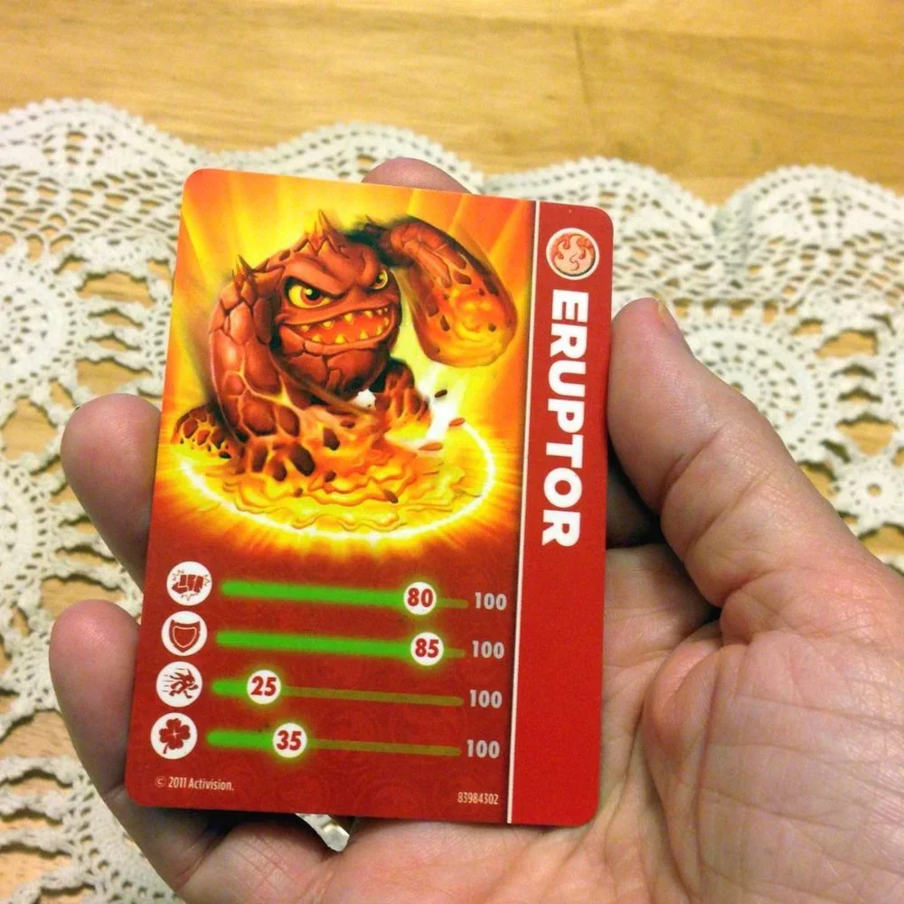 Skylanders Spyros Adventure Eruptor plus Collector's Card